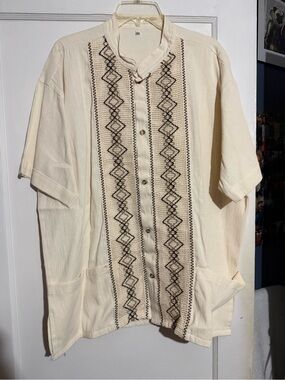 Men's Cream Short-Sleeve Embroidered Shirt Jacket